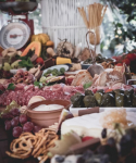 Altstadt-Schmaus im Metzger-Haus - Die Altstadt-Führung mit All-You-Can-Eat-Schlemmerpaket in der Altstadtmetzgerei Dey