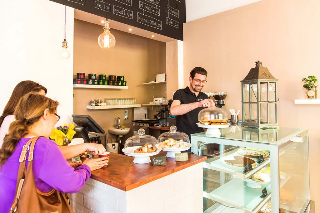 Frankfurt Geht Aus! Lokal-Nachrichten - Israelischer Kuchen in Bornheim ...