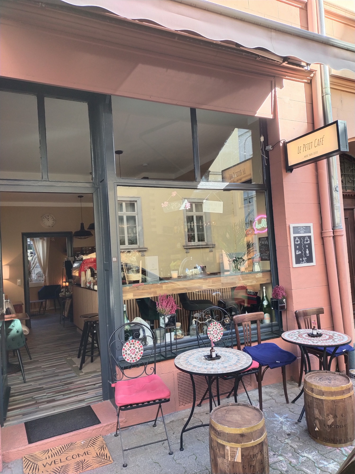 Frankfurt Geht Aus! Lokal-Nachrichten - Die Neuerffnung Der Woche - Le