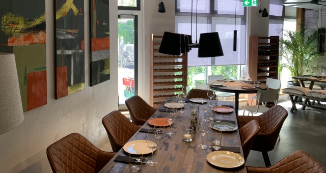 Eat & Meet Hotspots