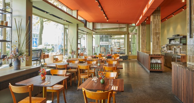 Eat & Meet Hotspots
